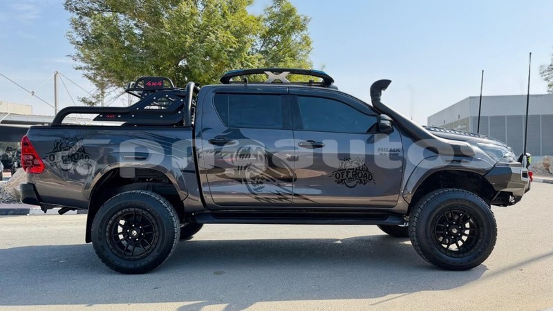 Big with watermark toyota hiluxe revo enga import dubai 7861