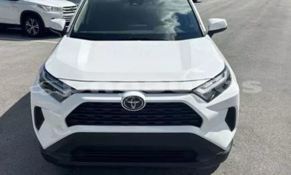 Buy Used Toyota RAV4 White Car in Arou in Madang