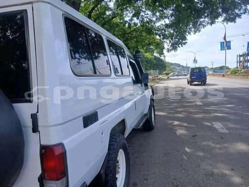 Big with watermark toyota land cruiser prado madang monara 7871