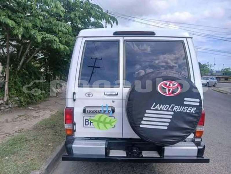 Big with watermark toyota land cruiser prado madang monara 7871