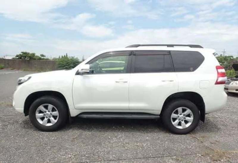 Big with watermark toyota prado madang monara 7877