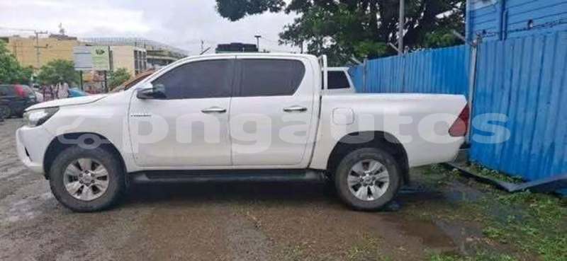 Big with watermark toyota hilux eastern highlands marawaka 7882