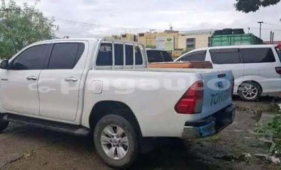 Buy Used Toyota Hilux Other Car in Marawaka in Eastern Highlands Buy Used Toyota Hilux Other Car in Marawaka in Eastern Highlands