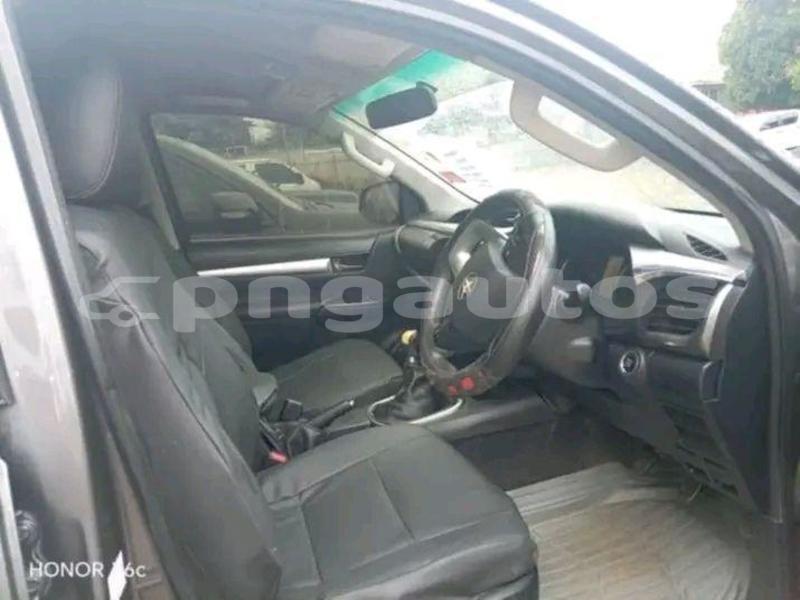 Big with watermark toyota hilux eastern highlands marawaka 7882