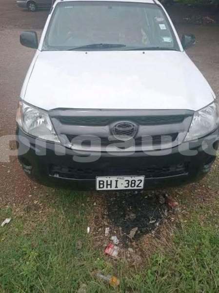 Big with watermark toyota hilux madang monara 7895