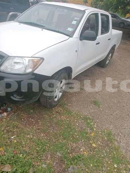 Big with watermark toyota hilux madang monara 7895