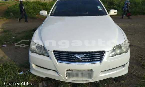 Buy Used Toyota Mark X White Car in Monara in Madang