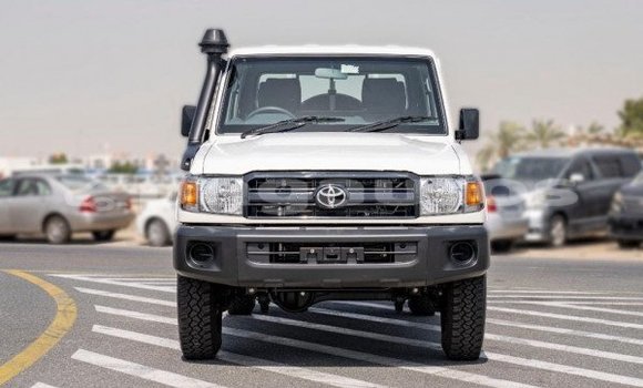 Buy Used Toyota Land Cruiser White Car in Port Moresby in National Capital District Buy Used Toyota Land Cruiser White Car in Port Moresby in National Capital District