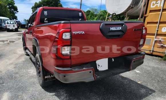 Acheter Occasion Voiture Toyota Hilux Rouge à Monara, Madang Acheter Occasion Voiture Toyota Hilux Rouge à Monara, Madang