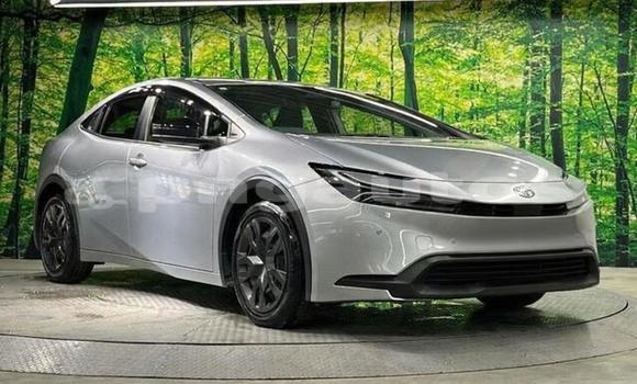 Buy Used Toyota Prius Silver Car in Port Moresby in National Capital District