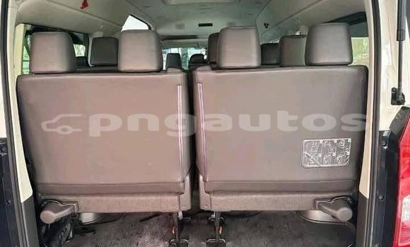 Buy Used Toyota Hiace White Car in Port Moresby in National Capital District Buy Used Toyota Hiace White Car in Port Moresby in National Capital District