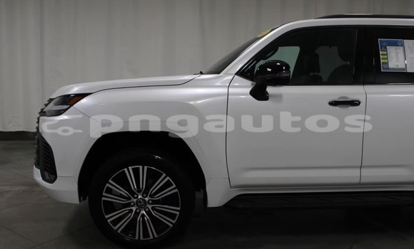 Buy Used Lexus LX White Car in Aiamback in Western (Fly) Buy Used Lexus LX White Car in Aiamback in Western (Fly)