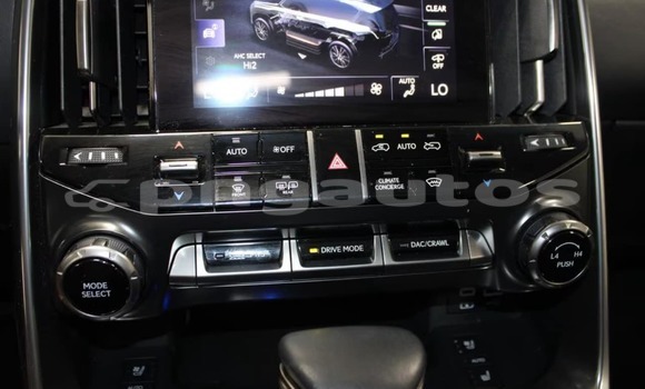 Buy Used Lexus LX White Car in Aiamback in Western (Fly) Buy Used Lexus LX White Car in Aiamback in Western (Fly)