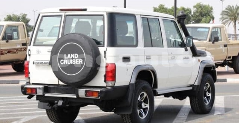 Big with watermark toyota land cruiser east sepik yangoru 7945