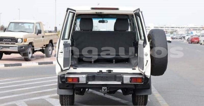 Big with watermark toyota land cruiser east sepik yangoru 7945