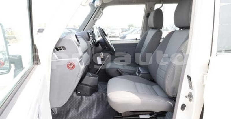 Big with watermark toyota land cruiser east sepik yangoru 7945