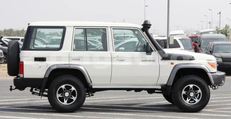 Big with watermark toyota land cruiser east sepik yangoru 7945