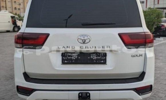 Buy Used Toyota Land Cruiser White Car in Lae in Morobe Buy Used Toyota Land Cruiser White Car in Lae in Morobe