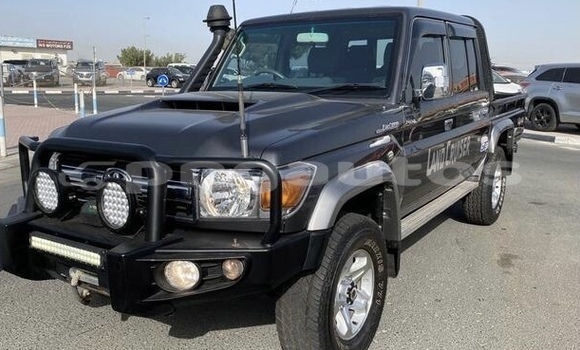 Buy Used Toyota Land Cruiser Black Car in Kokoda in Oro