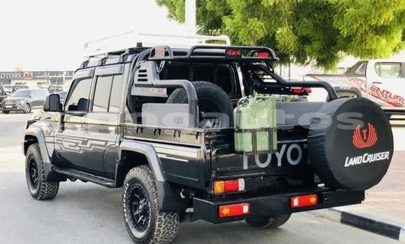 Acheter Occasion Voiture Toyota Land Cruiser Noir à Port Moresby, National Capital District Acheter Occasion Voiture Toyota Land Cruiser Noir à Port Moresby, National Capital District