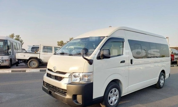 Buy Used Toyota Hiace White Car in Port Moresby in National Capital District