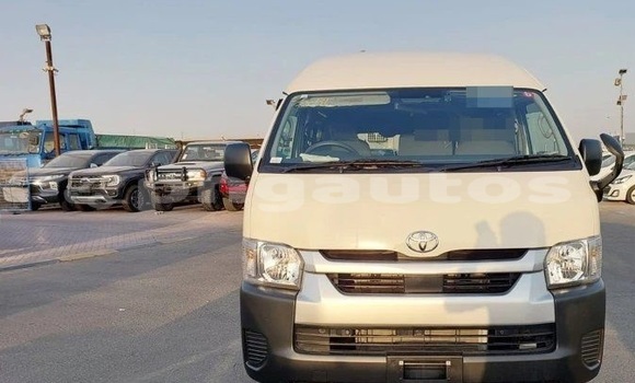 Acheter Occasion Voiture Toyota Hiace Blanc à Port Moresby, National Capital District Acheter Occasion Voiture Toyota Hiace Blanc à Port Moresby, National Capital District