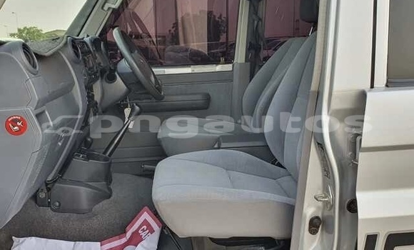 Buy Used Toyota Land Cruiser Silver Car in Lae in Morobe Buy Used Toyota Land Cruiser Silver Car in Lae in Morobe