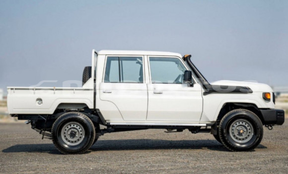 Acheter Occasion Voiture Toyota Land Cruiser Blanc à Port Moresby, National Capital District Acheter Occasion Voiture Toyota Land Cruiser Blanc à Port Moresby, National Capital District