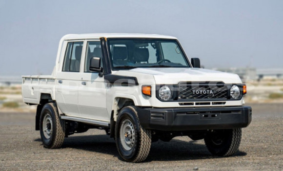 Acheter Occasion Voiture Toyota Land Cruiser Blanc à Port Moresby, National Capital District Acheter Occasion Voiture Toyota Land Cruiser Blanc à Port Moresby, National Capital District