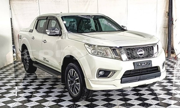 Buy Used Nissan Navara White Car in Port Moresby in National Capital District