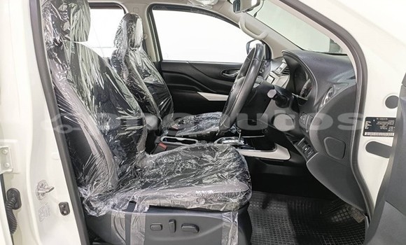 Buy Used Nissan Navara White Car in Port Moresby in National Capital District Buy Used Nissan Navara White Car in Port Moresby in National Capital District