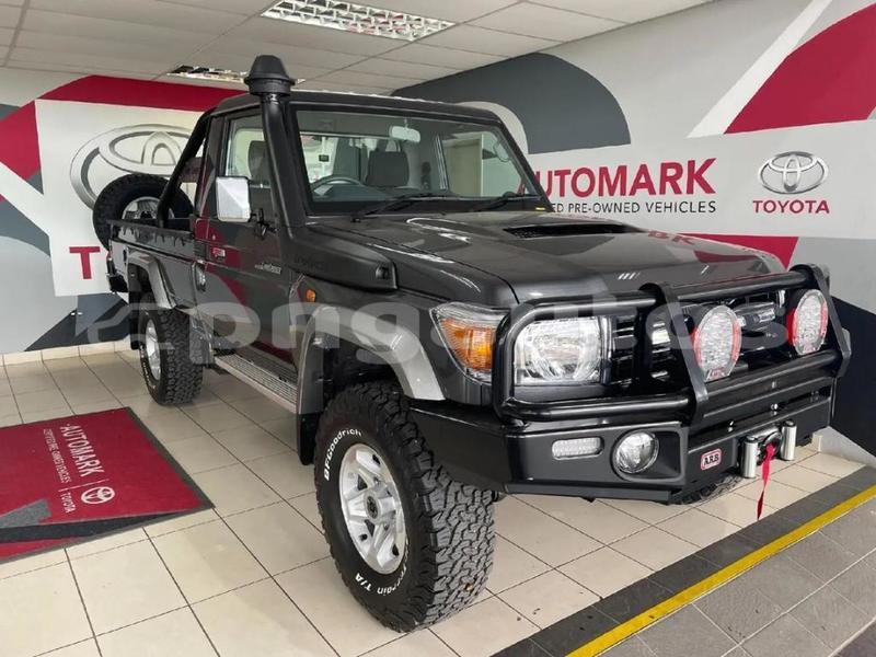 Big with watermark toyota land cruiser morobe lae 7996