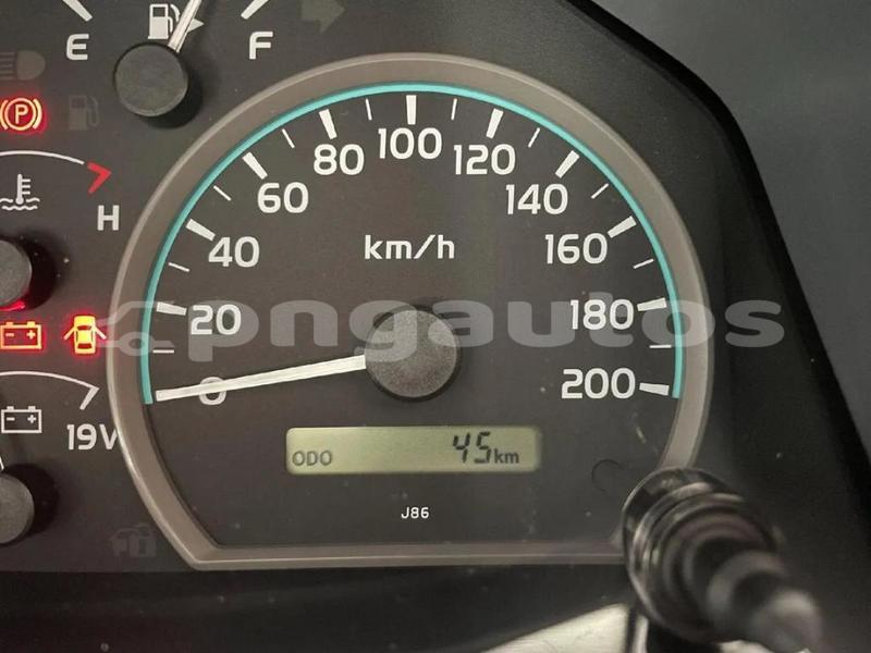 Big with watermark toyota land cruiser morobe lae 7996