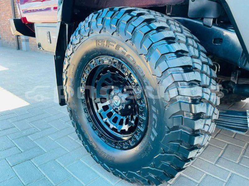 Big with watermark toyota land cruiser morobe lae 7997