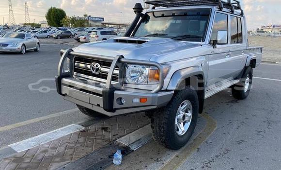 Buy Used Toyota Land Cruiser Silver Car in Port Moresby in National Capital District