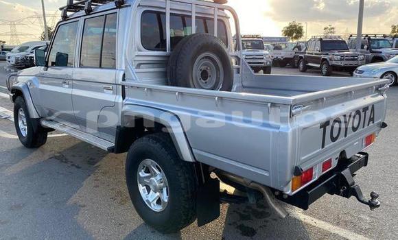 Buy Used Toyota Land Cruiser Silver Car in Port Moresby in National Capital District Buy Used Toyota Land Cruiser Silver Car in Port Moresby in National Capital District