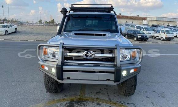 Buy Used Toyota Land Cruiser Silver Car in Port Moresby in National Capital District Buy Used Toyota Land Cruiser Silver Car in Port Moresby in National Capital District