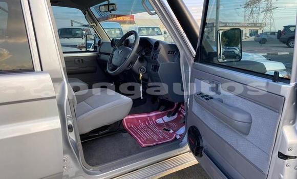 Buy Used Toyota Land Cruiser Silver Car in Port Moresby in National Capital District Buy Used Toyota Land Cruiser Silver Car in Port Moresby in National Capital District