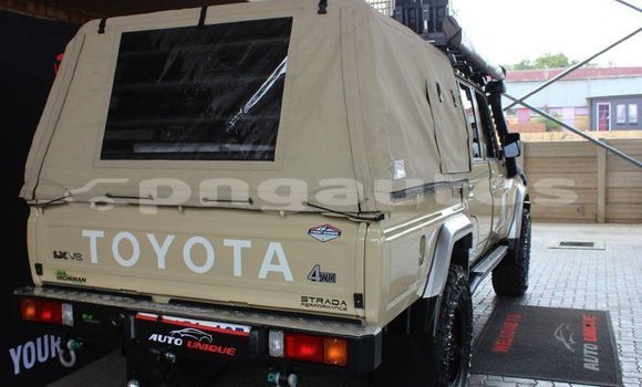Buy Used Toyota Land Cruiser Brown Car in Lae in Morobe Buy Used Toyota Land Cruiser Brown Car in Lae in Morobe