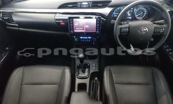 Buy Used Toyota Hilux White Car in Lae in Morobe Buy Used Toyota Hilux White Car in Lae in Morobe