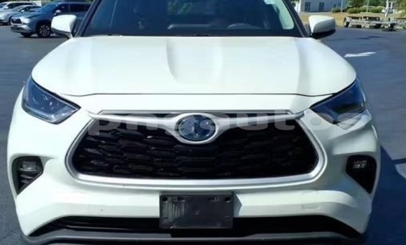 Acheter Occasion Voiture Toyota Highlander Blanc à Port Moresby, National Capital District