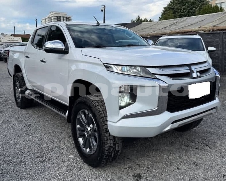 Big with watermark mitsubishi l200 national capital district port moresby 8010