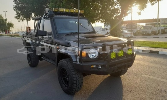 Acheter Occasion Voiture Toyota Land Cruiser Noir à Port Moresby, National Capital District
