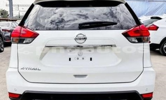 Buy Used Nissan X–Trail White Car in Port Moresby in National Capital District Buy Used Nissan X–Trail White Car in Port Moresby in National Capital District