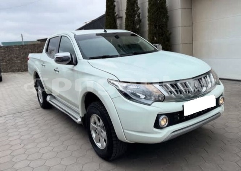 Big with watermark mitsubishi l200 national capital district port moresby 8027