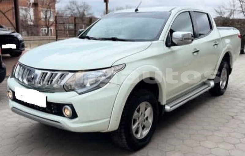 Big with watermark mitsubishi l200 national capital district port moresby 8027