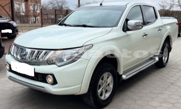 Buy Used Mitsubishi L200 White Car in Port Moresby in National Capital District Buy Used Mitsubishi L200 White Car in Port Moresby in National Capital District
