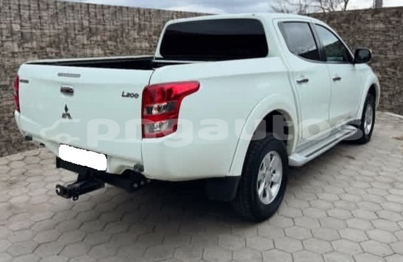 Big with watermark mitsubishi l200 national capital district port moresby 8027