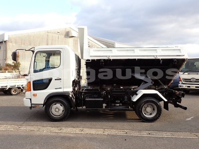 Big with watermark toyota dyna morobe lae 8028