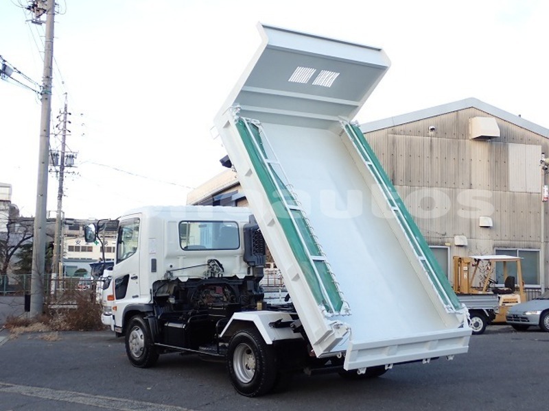 Big with watermark toyota dyna morobe lae 8028